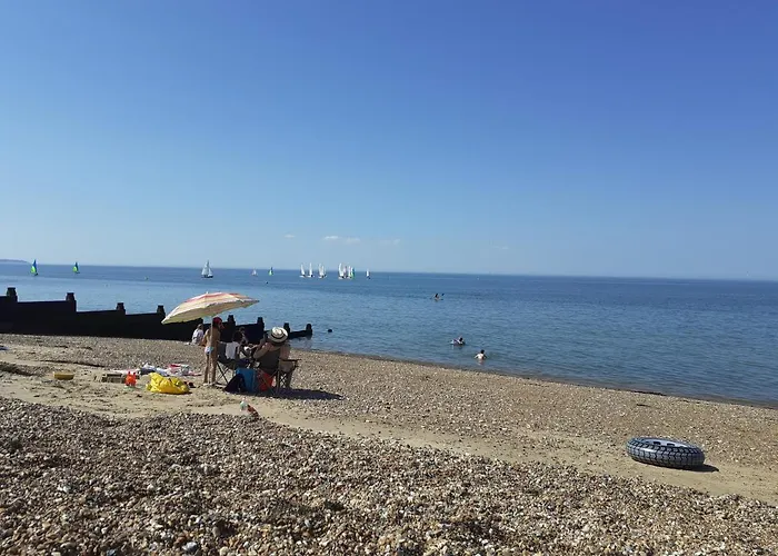 Sea View Suite, With Parking, On Tankerton Beachfront, Whitstable
